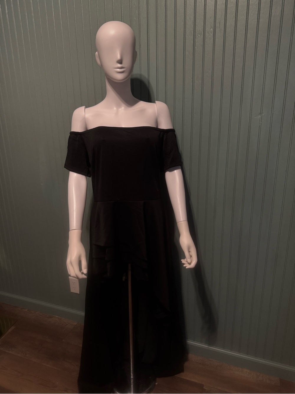 Black Off-Shoulder High-Low Maxi Train Top
